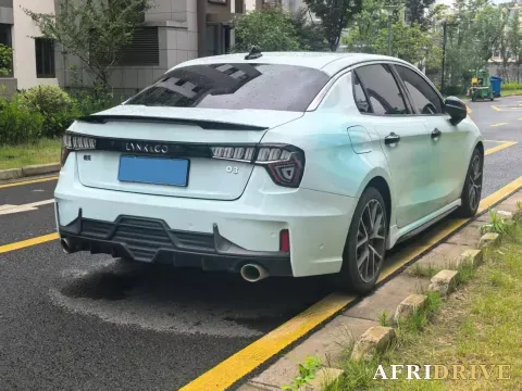 2022 LYNK&CO 03 4