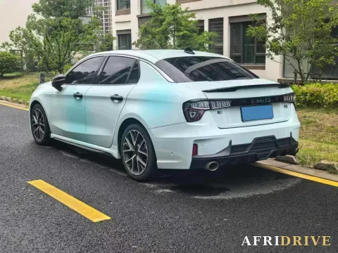 2022 LYNK&CO 03 6