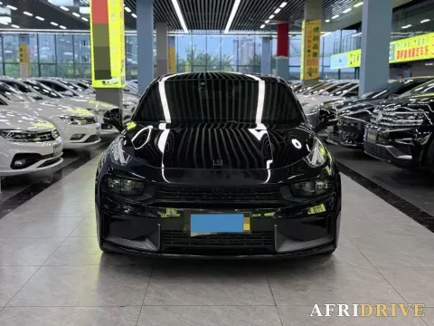2022 LYNK&CO 03 2