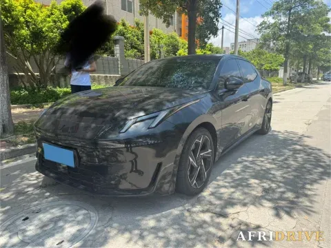 2024 LYNK&CO 07 EM-P