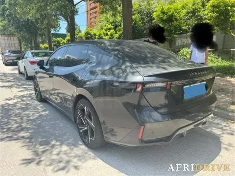 2024 LYNK&CO 07 EM-P 7