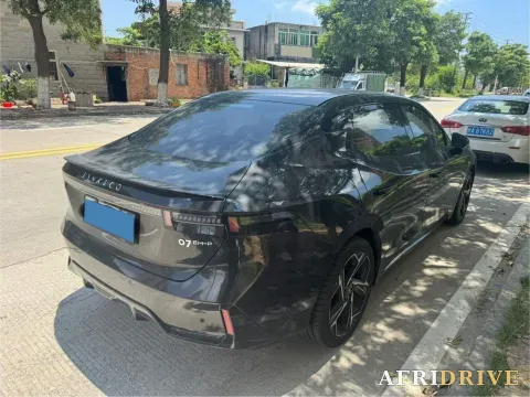 2024 LYNK&CO 07 EM-P 9