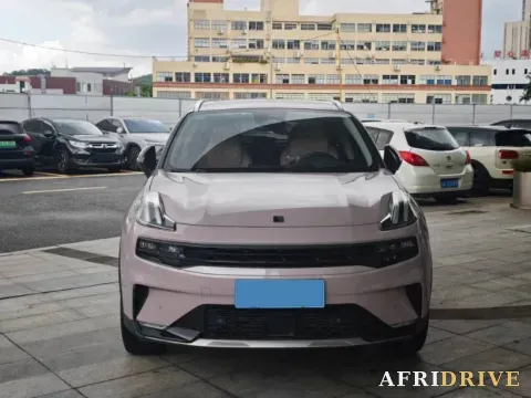 2022 LYNK&CO 02 2