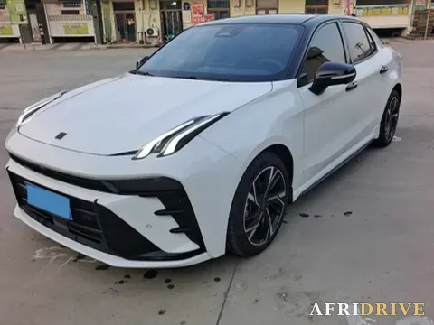 2025 LYNK&CO 03