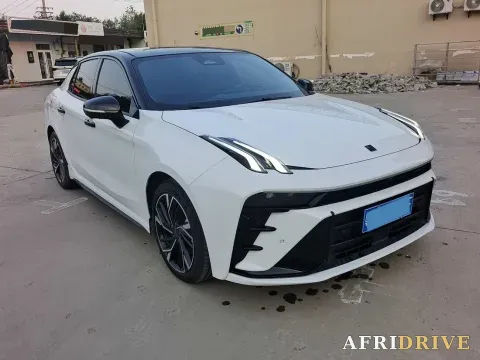 2025 LYNK&CO 03 2