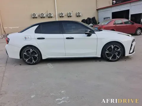 2025 LYNK&CO 03 3