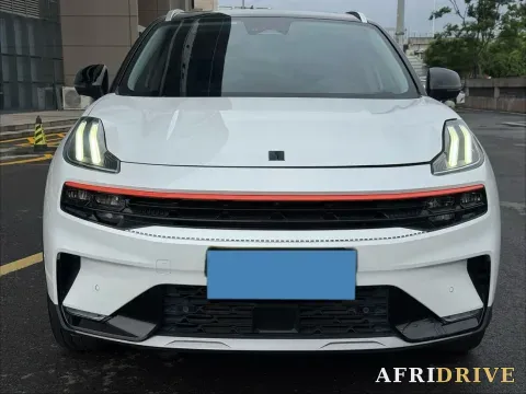 2020 LYNK&CO 06 2
