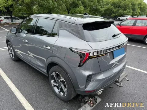 2020 LYNK&CO 06 4