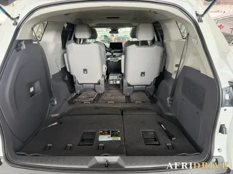 2024 Toyota Sienna 12