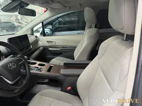 2024 Toyota Sienna 7