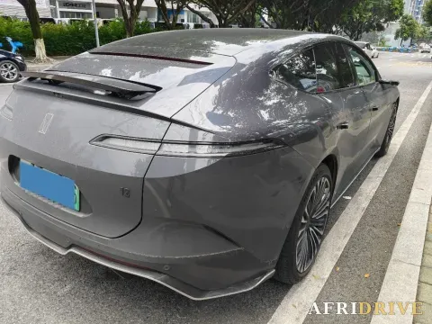 2023 Avatr 12 4