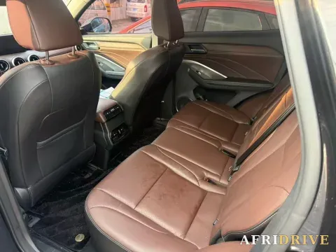 2018 WEY VV6 4