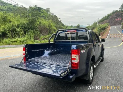 2024 Isuzu RE-MAX Jim 8