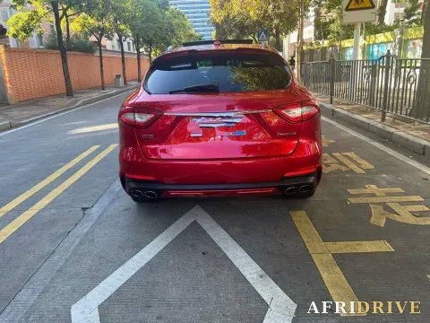2019 Maserati Levante 4