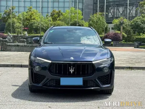 2022 Maserati Levante 2