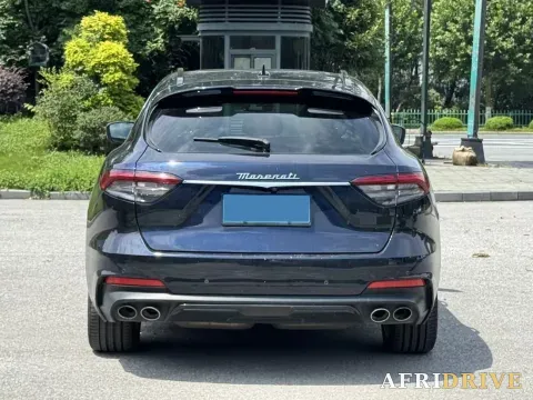 2022 Maserati Levante 7