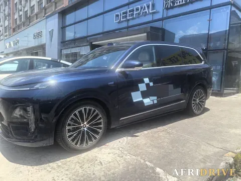 2025 Deepal S09 2