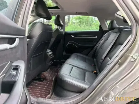 2023 Geely Emgrand 5