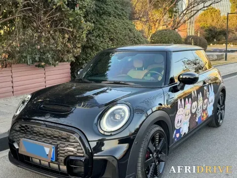 2023 MINI MINI
