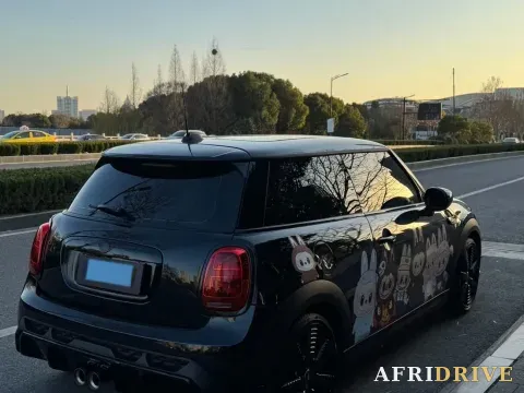 2023 MINI MINI 4
