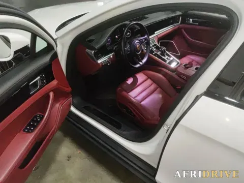 2023 Porsche Panamera 5