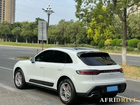 2023 Porsche Macan 5