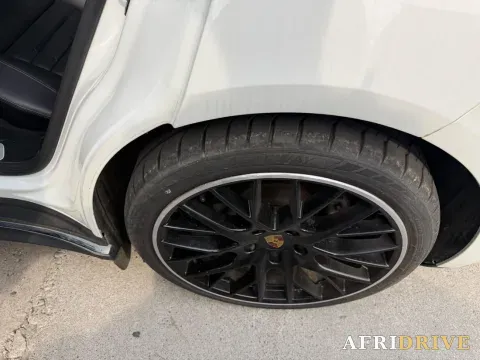2019 Porsche Panamera 7