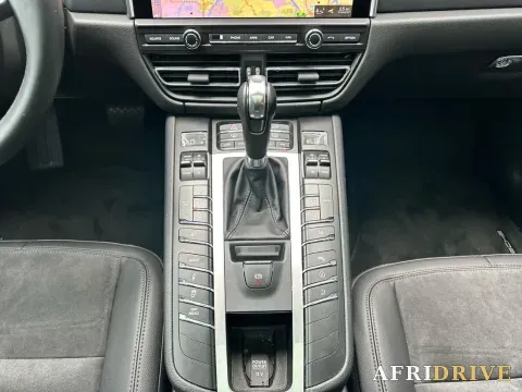2020 Porsche Macan 7