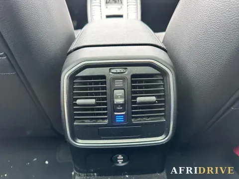2020 Porsche Macan 8
