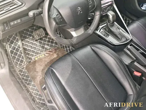 2018 Peugeot 308 6