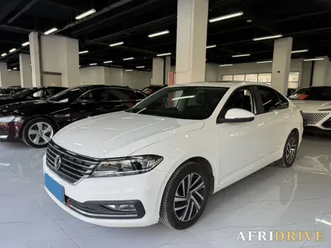 2022 Bestune B70