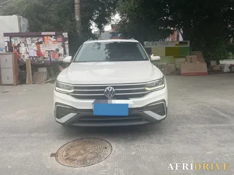 2022 Volkswagen Tiguan L 2