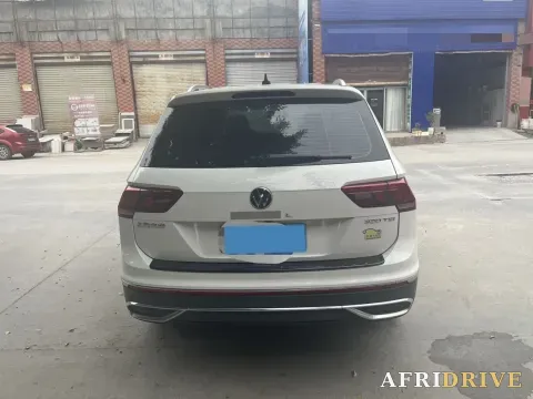 2022 Volkswagen Tiguan L 8