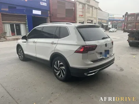 2022 Volkswagen Tiguan L 9