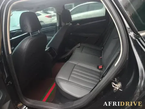 2022 Volkswagen Passat 5