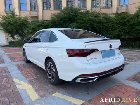 2025 Volkswagen Sagitar 6