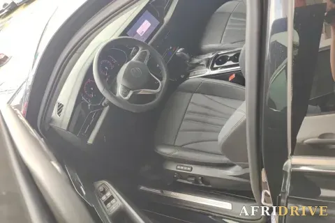 2025 Volkswagen Passat 5