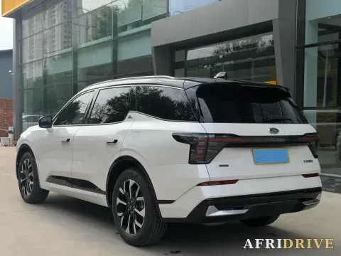 2025 Ford Edge 2