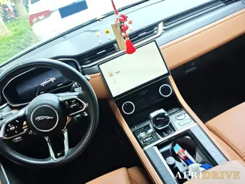 2023 Jaguar XFL 4