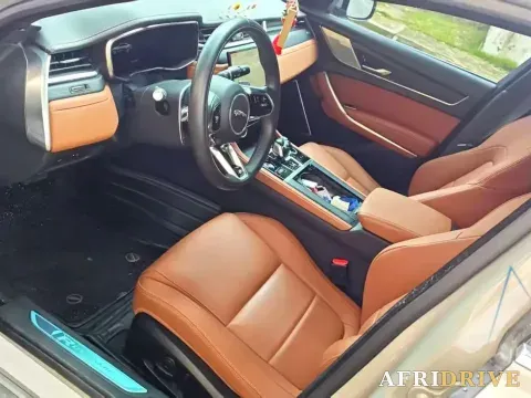 2023 Jaguar XFL 5