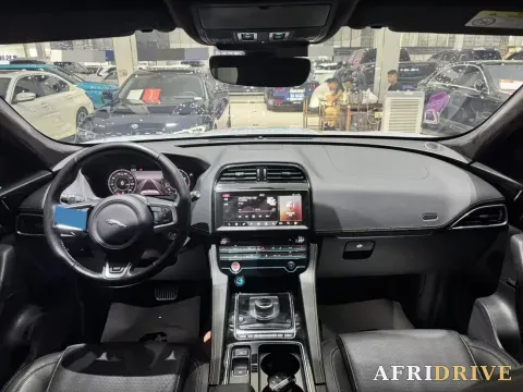 2020 Jaguar F-PACE 6