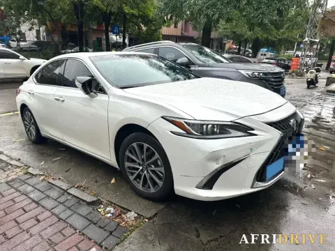 2022 Lexus ES 4