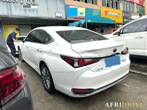 2022 Lexus ES 6