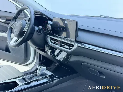 2023 Kia K3 13
