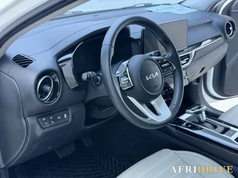2023 Kia K3 7