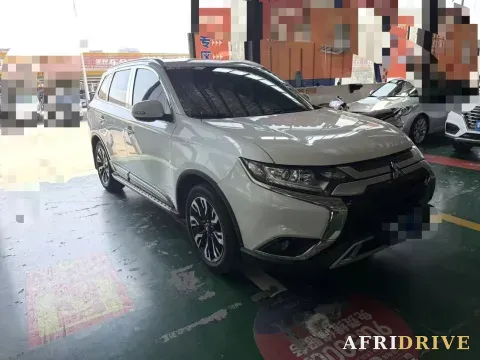 2019 Mitsubishi Outlander 2