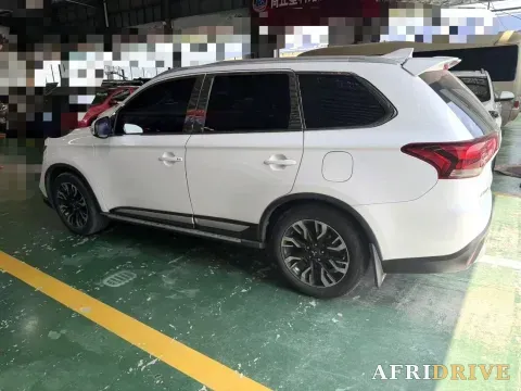 2019 Mitsubishi Outlander 6