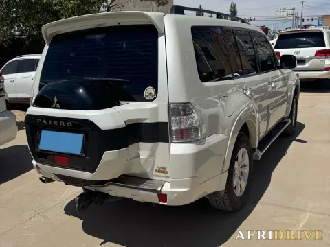2018 Mitsubishi Pajero 8
