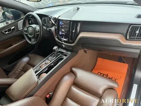 2021 Volvo XC60 6