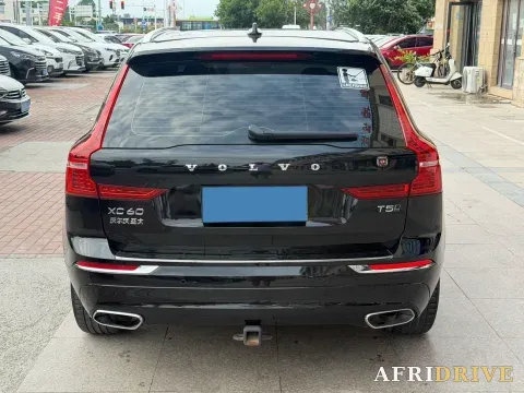 2021 Volvo XC60 8